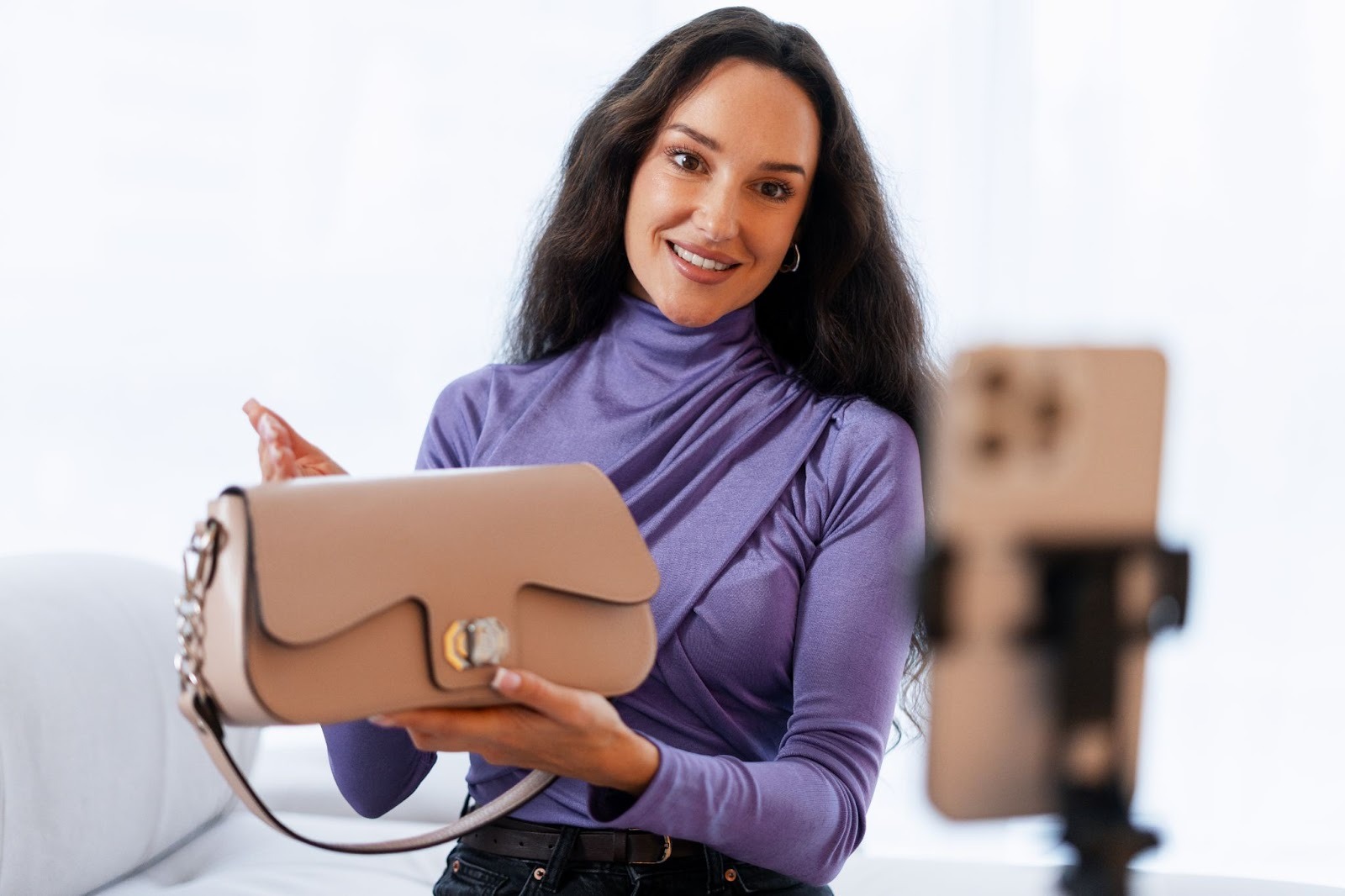Read more about the article 15 Luxury Brand Influencer Marketing Strategies To Increase Your ROI